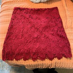 Express lace mini-skirt